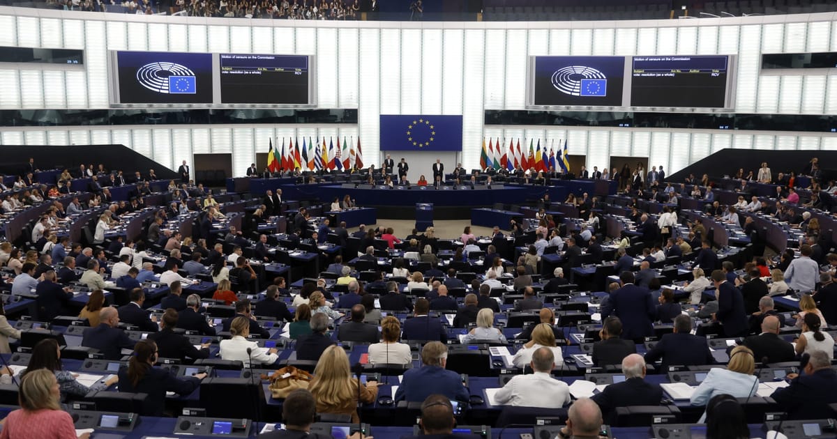 Brüsszel arra készteti, hogy blokkolja a költségvetési kifizetéseket az EU demokratikus hátrányai számára