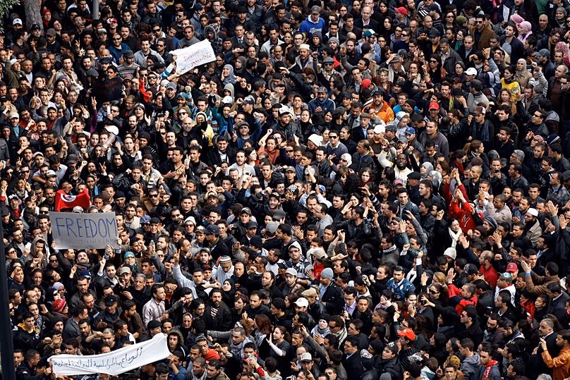 A 2011. január 14-i tuniszi tüntetésen a tüntetők jelszavakat skandáltak Zine El Abidine Ben Ali elnök ellen