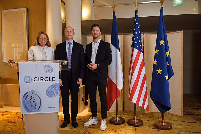 A Circle vezetői a CASP-licenc megszerzése után, 2024. július