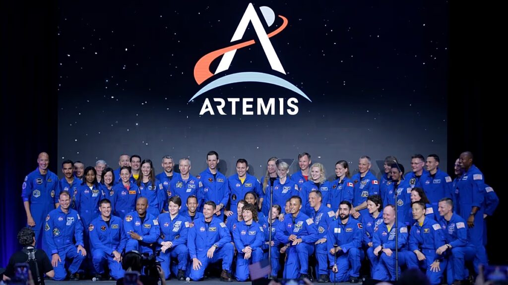 Az emberek 50 év után először indulnak vissza a Hold felé: Minden, amit a NASA Artemis II-jéről tudni
