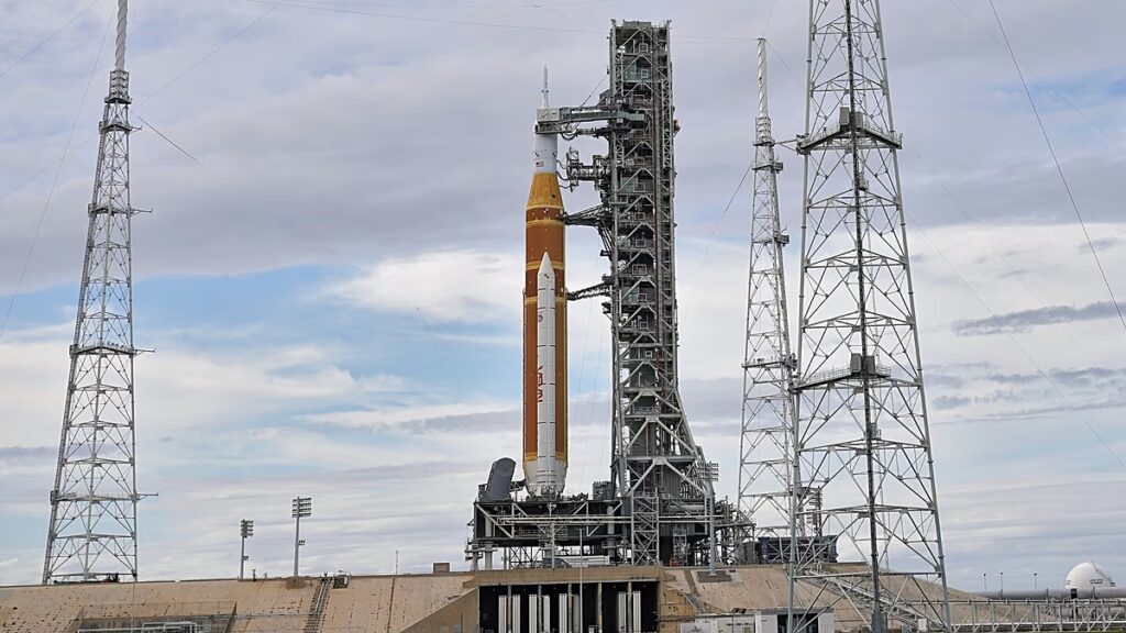 A NASA elhalasztja az első Artemis holdlövést az űrhajósokkal az indítóhelyen tapasztalható rendkívüli hideg miatt