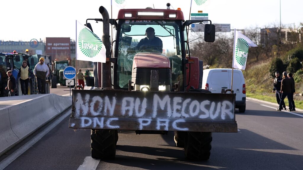Az Európai Bizottság engedményeket halmoz fel Párizsnak és Rómának abban a reményben, hogy megpecsételheti a Mercosur aláírását
