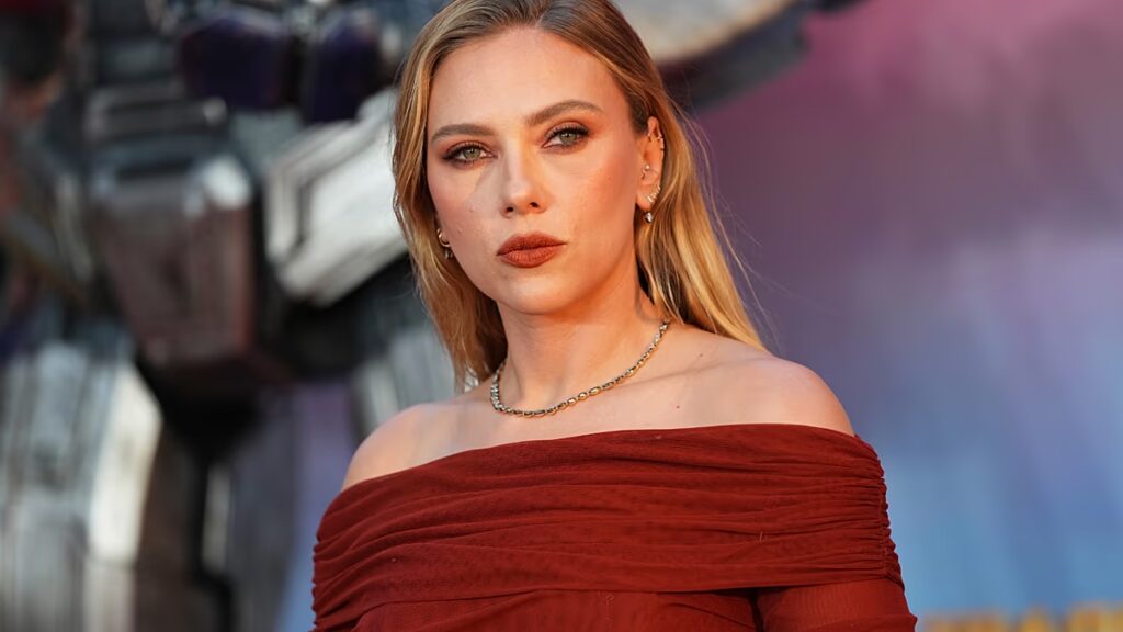 Scarlett Johansson, Cate Blanchett azon 800 művész között, akik az AI-képzést „lopásnak” nevezik