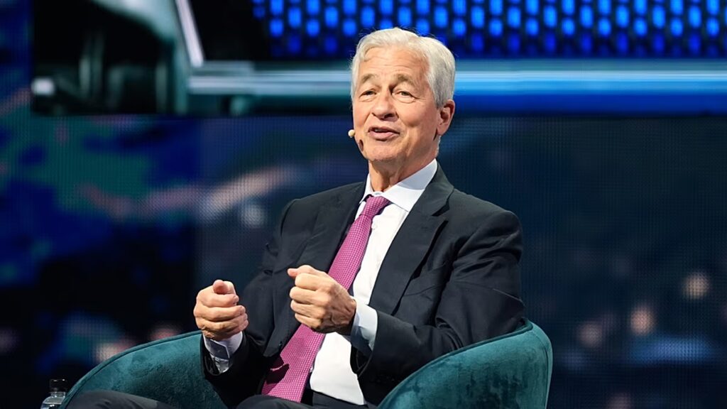 Trump bepereli a JPMorgan vezérigazgatóját. Ki mondja még, hogy a „baloldali” bankok zárják ki őket?
