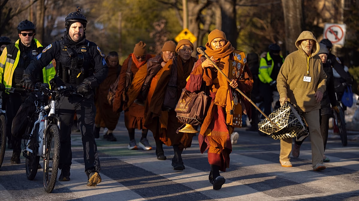 Buddhista szerzetesek 108 nap után érkeztek Washingtonba a Walk for Peace-n szerte az Egyesült Államokban
