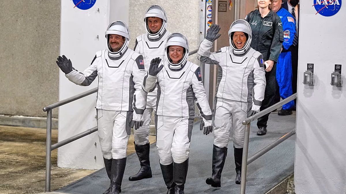 Nemzetközi űrhajósok indulnak az ISS-re a NASA első orvosi evakuálása után