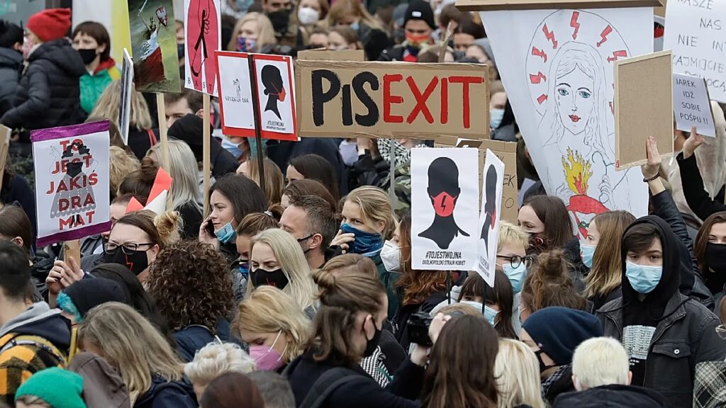 Az Európai Parlament uniós forrásokat kér a külföldön végzett abortuszok finanszírozására