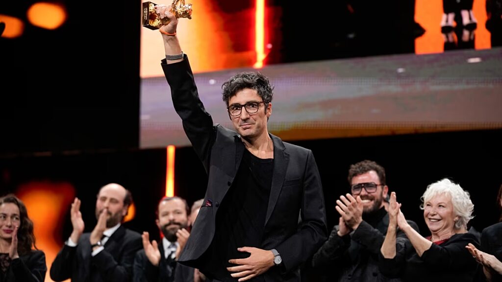 Berlini Filmfesztivál: A Sárga betűk nyerte a 2026-os Arany Medve-díjat