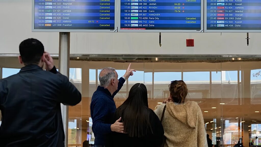 Közel-keleti járatok: Az első indulások némi enyhülést hoznak a globális légiközlekedési zavarok közepette