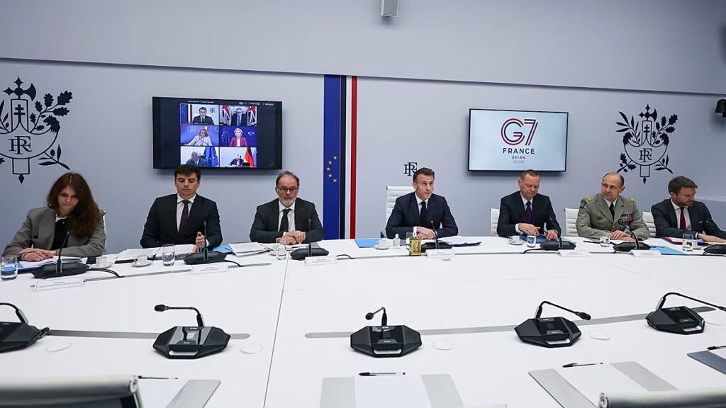 A francia Macron ellenezte az Oroszország elleni szankciók feloldását