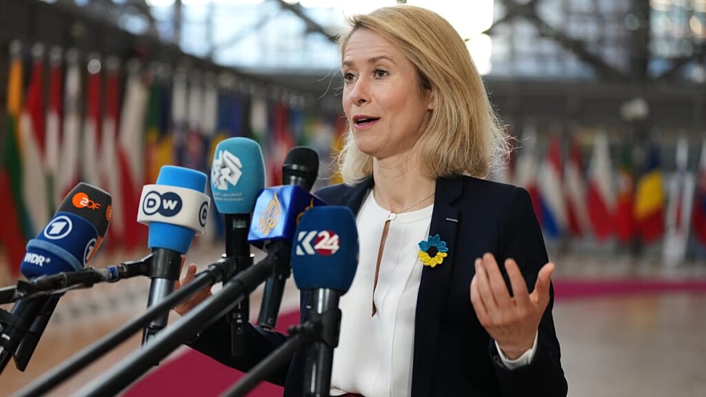 Az EU külügyminiszterei megfogadják, hogy megvédik az állampolgárokat, de nem hajlandók támogatni az iráni rendszerváltást
