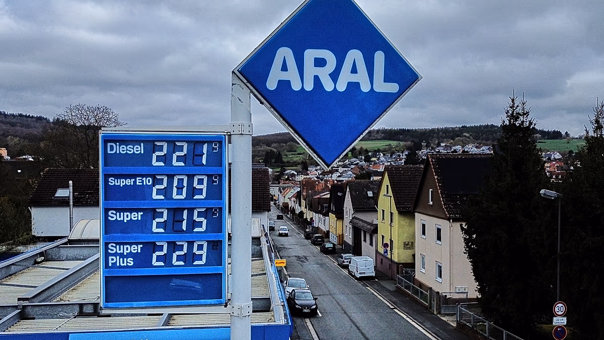 Az EU miniszterei mérlegelik az olajár felső határát és a rendkívüli adót, hogy megfékezzék a megugró energiaköltségeket