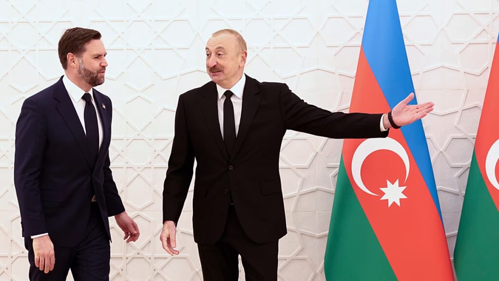 Az Egyesült Államok megerősíti kapcsolatát Azerbajdzsánnal és Örményországgal Vance történelmi dél-kaukázusi látogatása során
