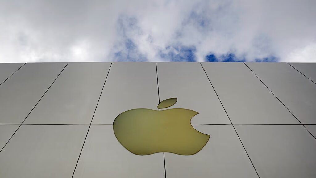 Az iPhone új feltörése pillanatok alatt ellopja az üzeneteket, e-maileket és a tartózkodási helyet több millió telefonról