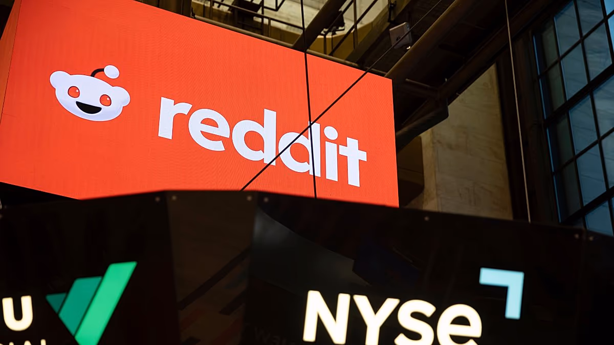 Egyre növekszik a Reddit: mi ez, és miért népszerűsíti az AI-keresés?