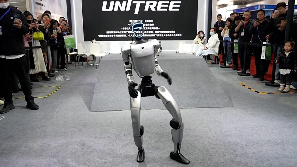 Kína: A pekingi mesterséges intelligencia és robottechnikai kiállítás az egészségügyre fókuszáló intelligens robotokat emeli ki