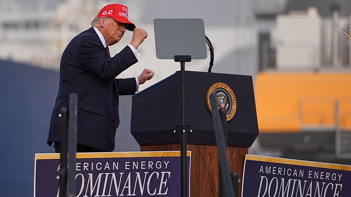 Trump és más amerikai politikusok meggyilkolásával vádolt férfi azt állítja, hogy Irán késztette rá