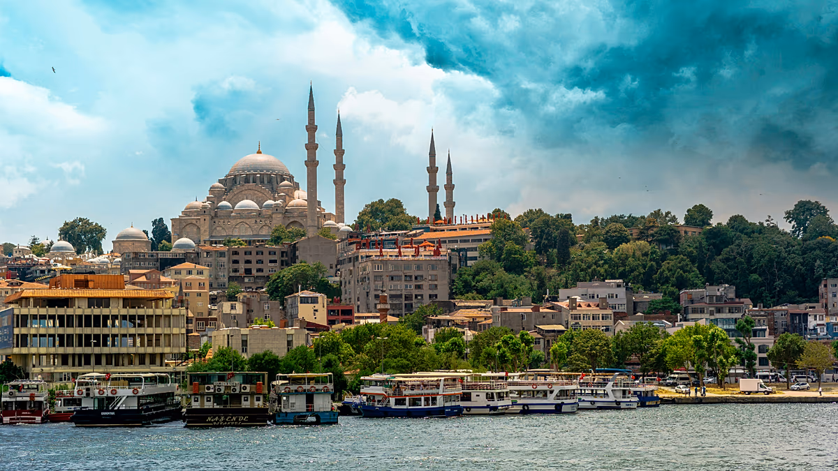 Türkiye-be utazik? Itt van minden, amit a biztonságról és a repülésről tudni kell