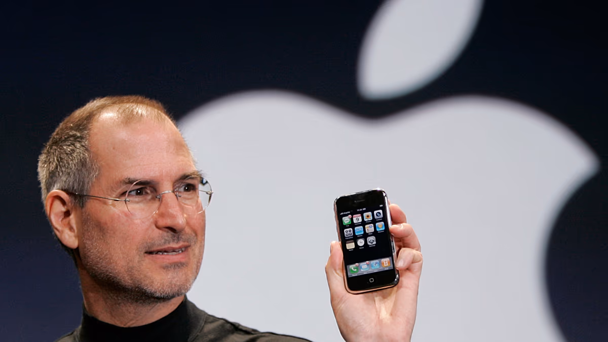 Az Apple 50 éves. Hogyan indult a technológiai óriás, majdnem megbukott, és hogyan alakítja a jövőt a hosszú játékban
