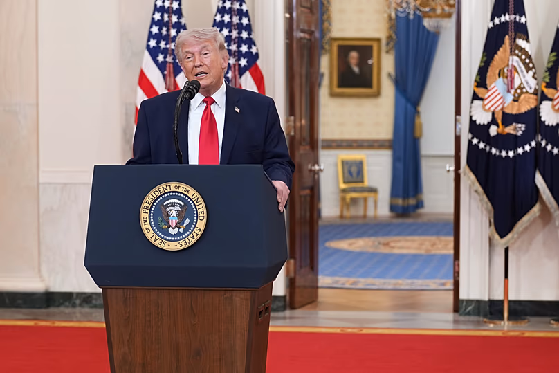 Donald Trump amerikai elnök az iráni háborúról beszél a Fehér Ház keresztterméből, 2026. április 1.