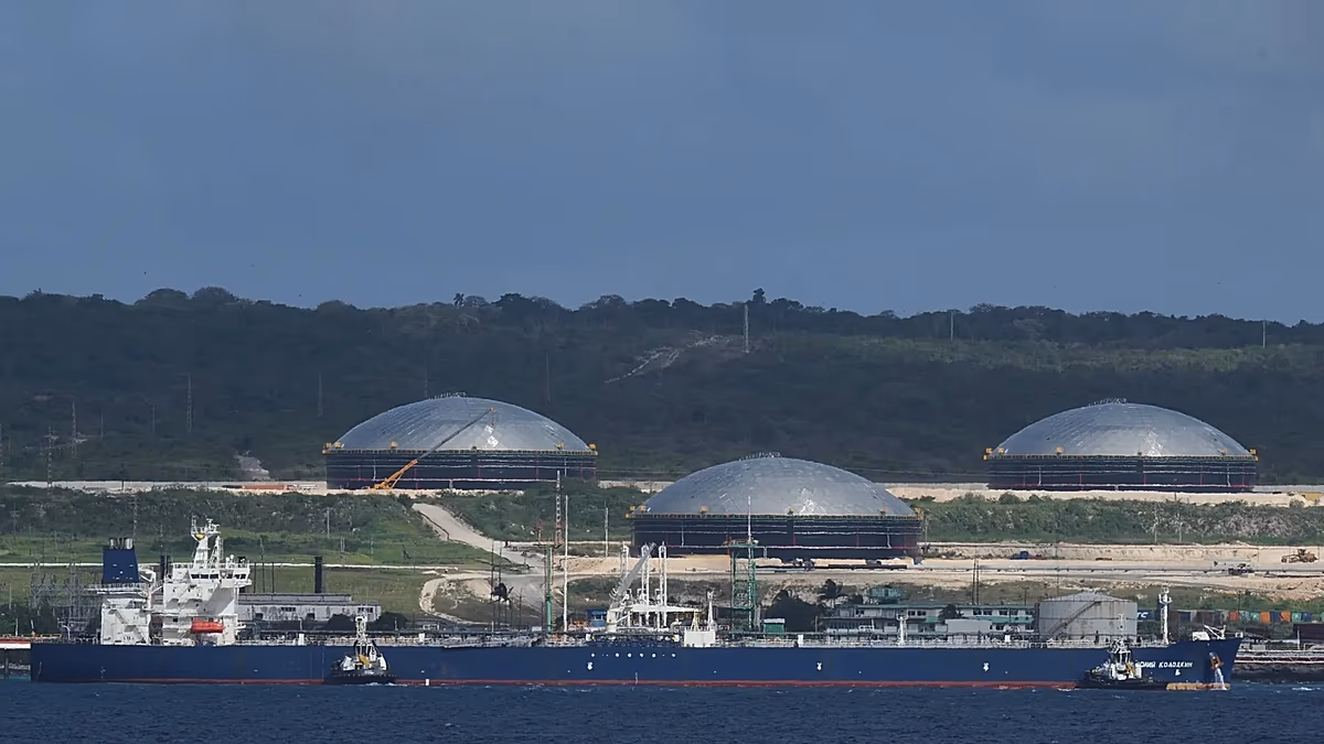 Moszkva szerint Oroszország a második olajszállító tankert küld Kubába, mivel az energiaválság folytatódik