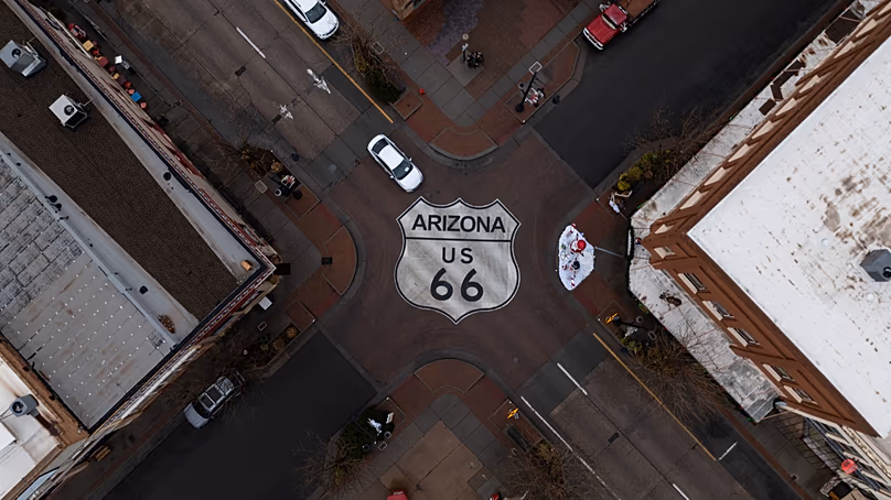 Az arizonai Winslow-ban egy sarkon állni az útvonal egyik legfontosabb állomása