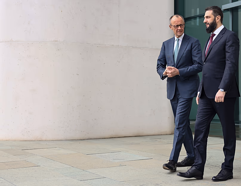 Friedrich Merz német kancellár Ahmed al-Sharaa ideiglenes szíriai elnökkel beszél Berlinben, 2026. március 30-án