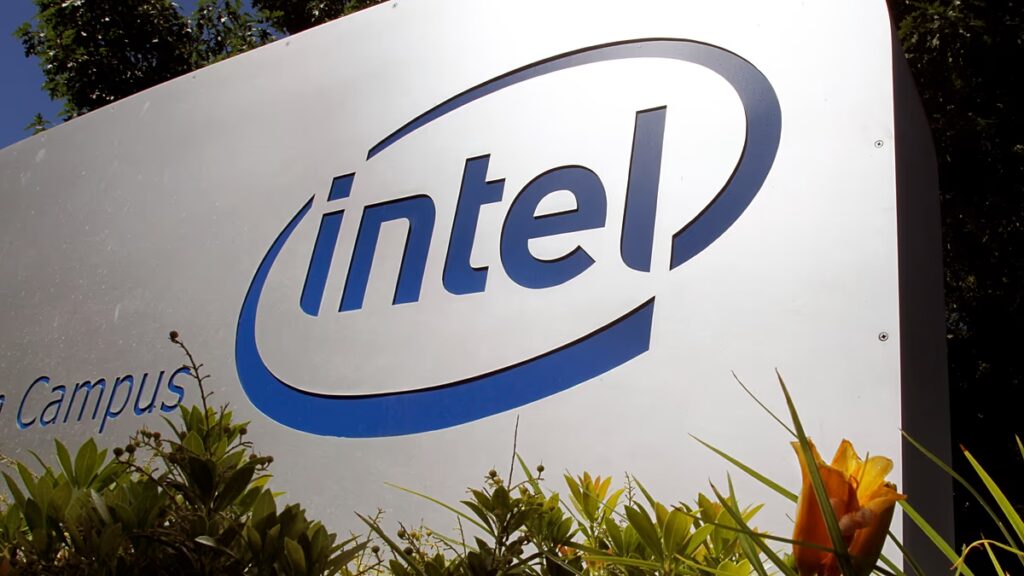 Az Intel részvényei 20%-ot szárnyalnak a bevételek emelkedése és a vártnál erősebb kilátások miatt
