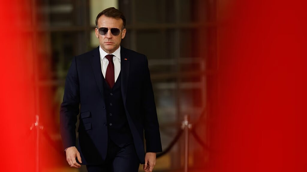 A francia „French Response” mémeket és szarkazmust használ az X-ről szóló dezinformáció elleni küzdelemben