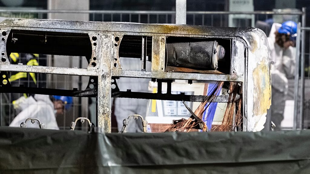 A rendőrség szerint a svájci busztűz „szándékosan” halt meg