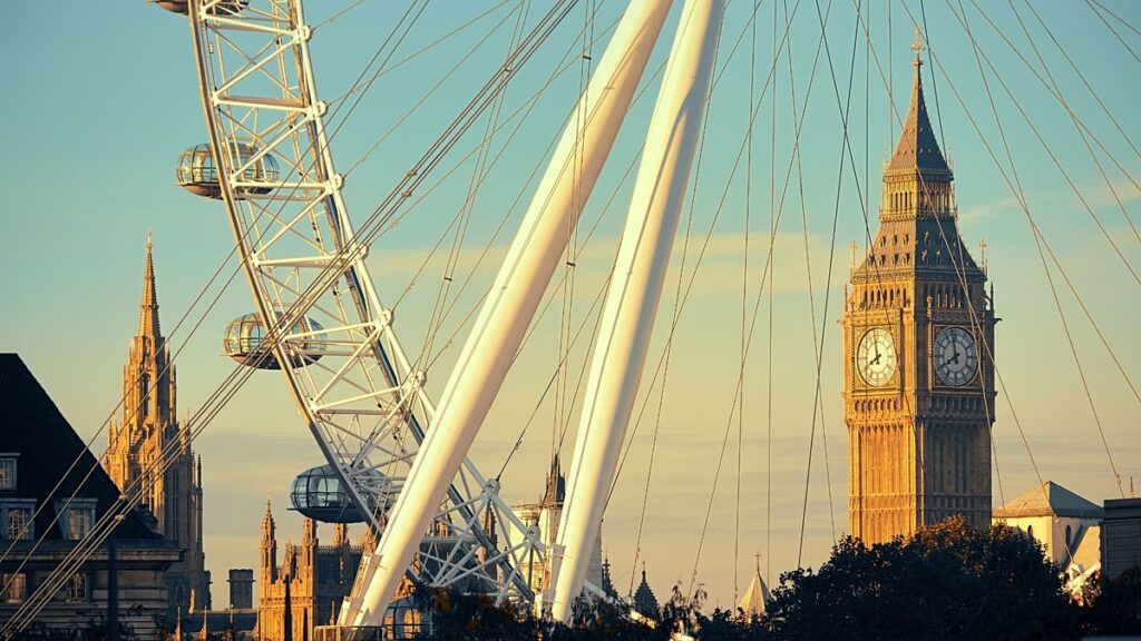 Egy új jelentés szerint a londoni munkahelyek közel felét fenyegeti a mesterséges intelligencia megzavarása és a nők