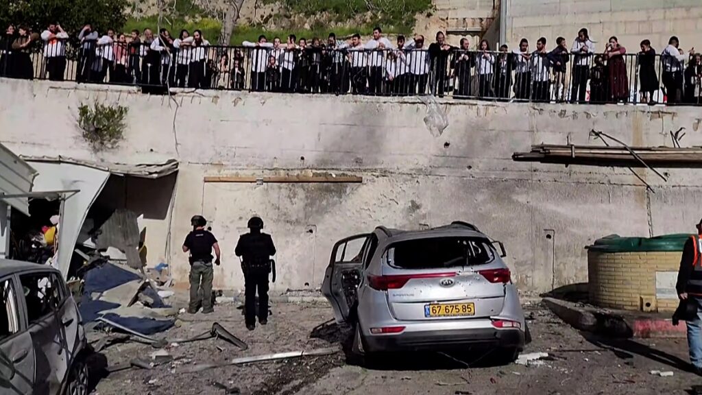 Izrael: A Libanonból érkező Hezbollah rakéta csapást mér a Safedre, több embert megsebesítve