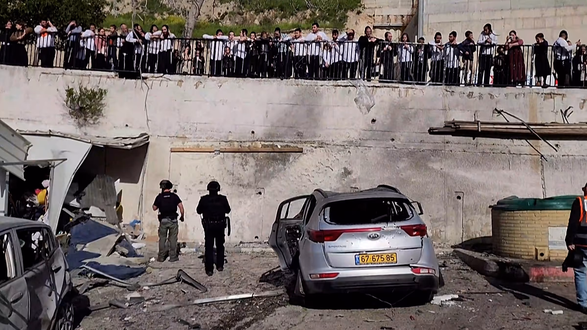 Izrael: A Libanonból érkező Hezbollah rakéta csapást mér a Safedre, több embert megsebesítve