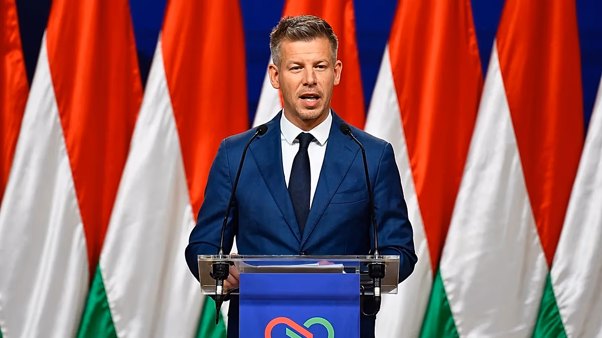 Magyar Péter bizalmas dokumentumok megsemmisítésével vádolja a távozó külügyminisztert