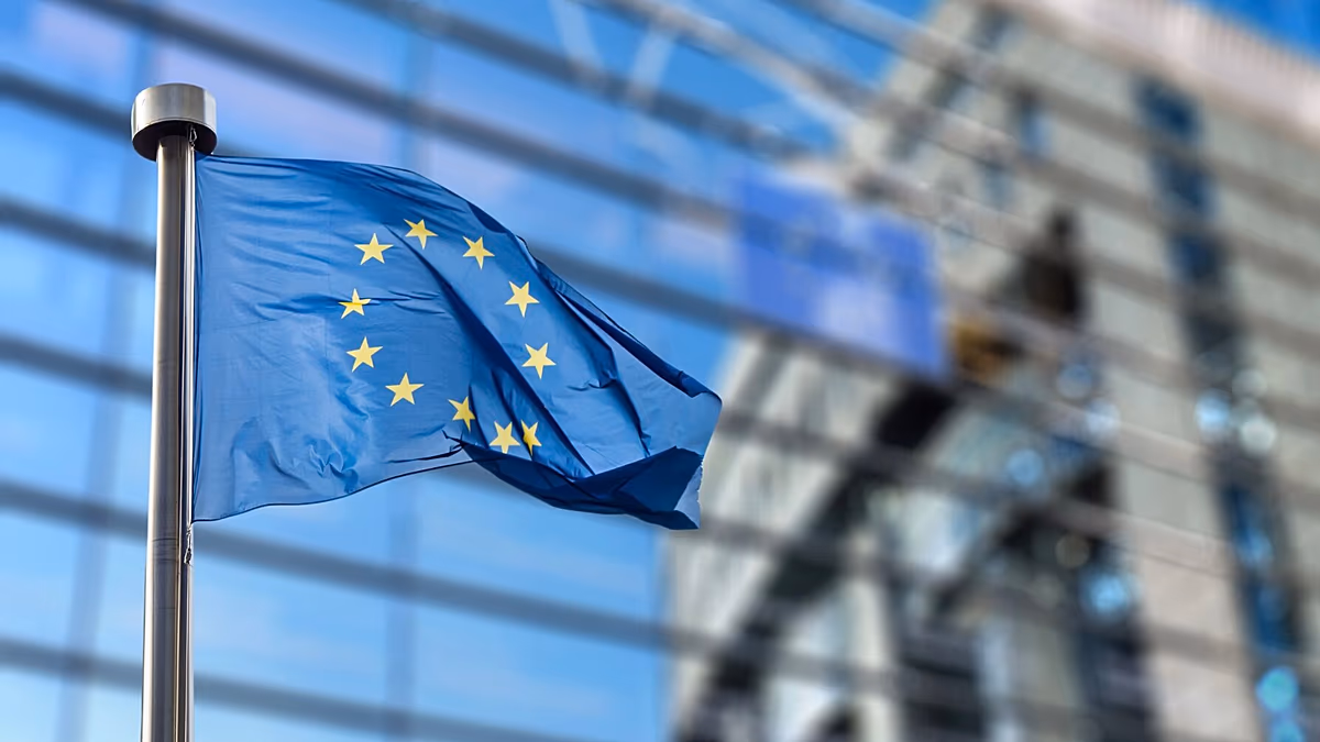 „Nem szabad kétszer szabályozni a vállalatokat”: az EU kísérleti megállapodást kötött az AI-szabályok egyszerűsítéséről