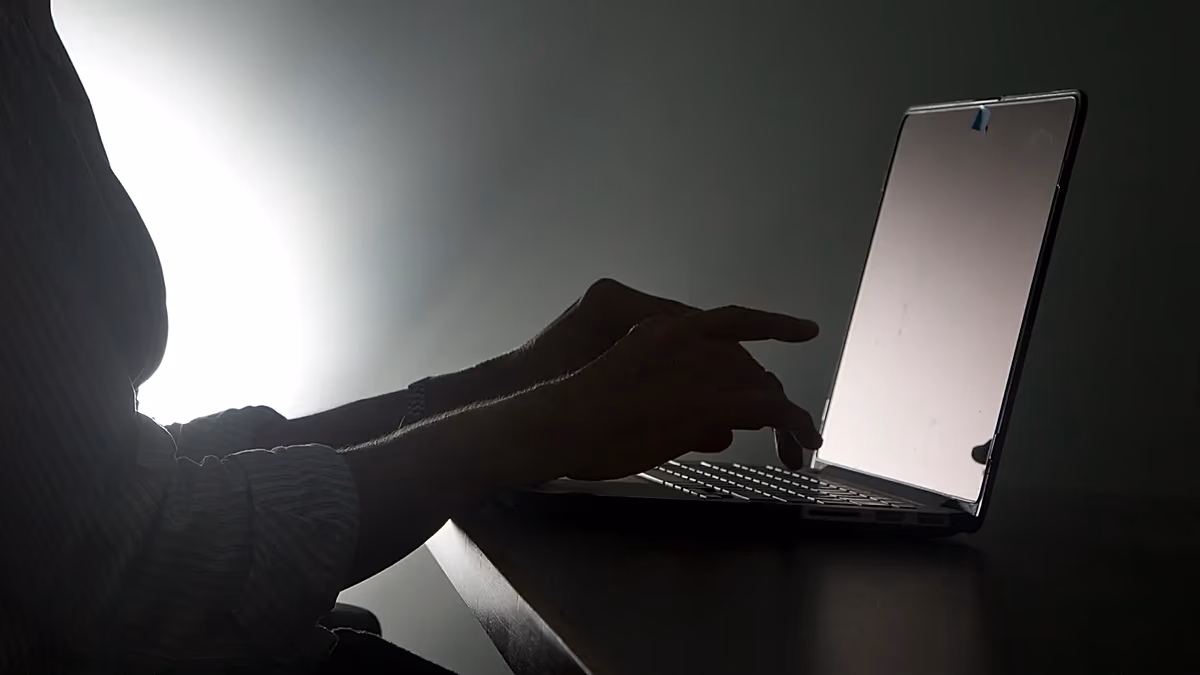 A Google figyelmeztet, hogy a hackerek mesterséges intelligencia segítségével találják meg a biztonsági hibákat, amelyeket egyetlen szkenner sem tud elkapni