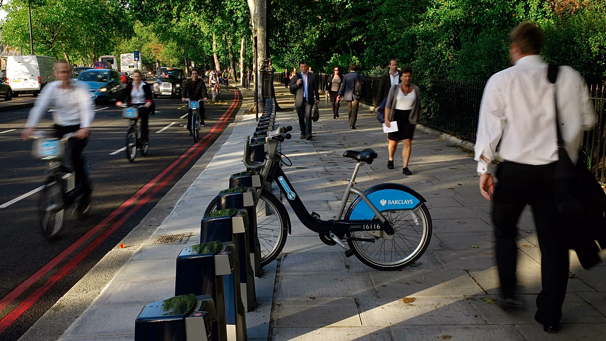 „Másik nap, másik vezető”: a londoniak reagálnak Starmer lemondására