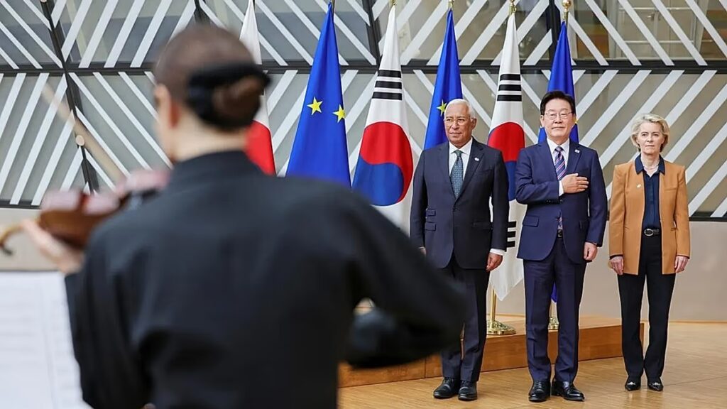 „Partnerek és barátok”: A kereskedelem és a védelem az EU–Dél-Korea csúcstalálkozó napirendjén