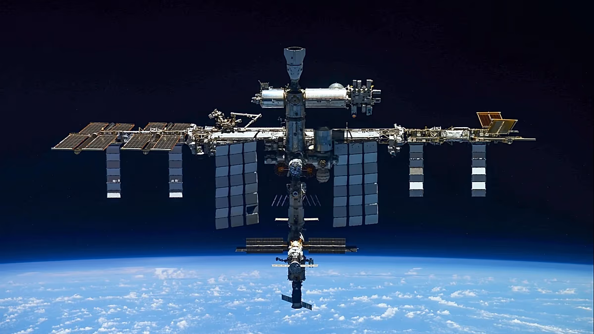 A NASA megparancsolta az űrhajósoknak, hogy keressenek menedéket a Nemzetközi Űrállomás fedélzetén történt újabb szivárgás után