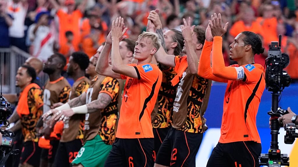 Világbajnokság: Hollandia nagyot nyer, míg Németország kerüli az ijedtséget