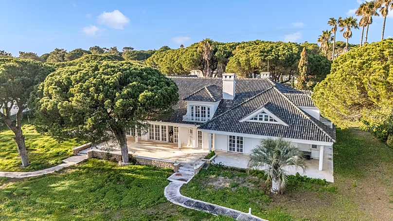 Családi villa Quinta da Marinhában, Cascais egyik legmegbízhatóbb és legkeresettebb lakóhelyén