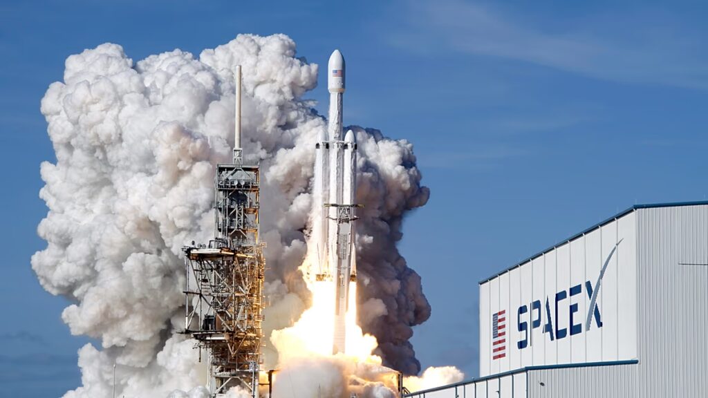 A SpaceX tőzsdei bevezetési árat határoz meg, 1,75 milliárd dollárra értékelve a céget a rekord debütálás előtt