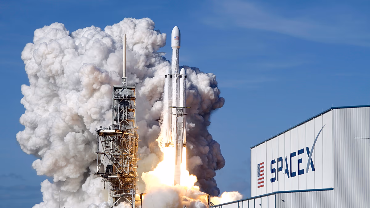 A SpaceX tőzsdei bevezetési árat határoz meg, 1,75 milliárd dollárra értékelve a céget a rekord debütálás előtt