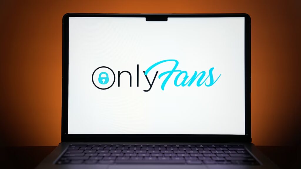 A cseh rendőrség négyet vádol az OnlyFans embercsempészési ügyében