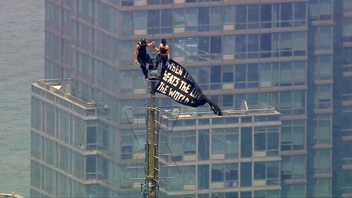 A Daredevil házaspárt bűntettekkel vádolják Empire State Building ajánlati mutatvány miatt