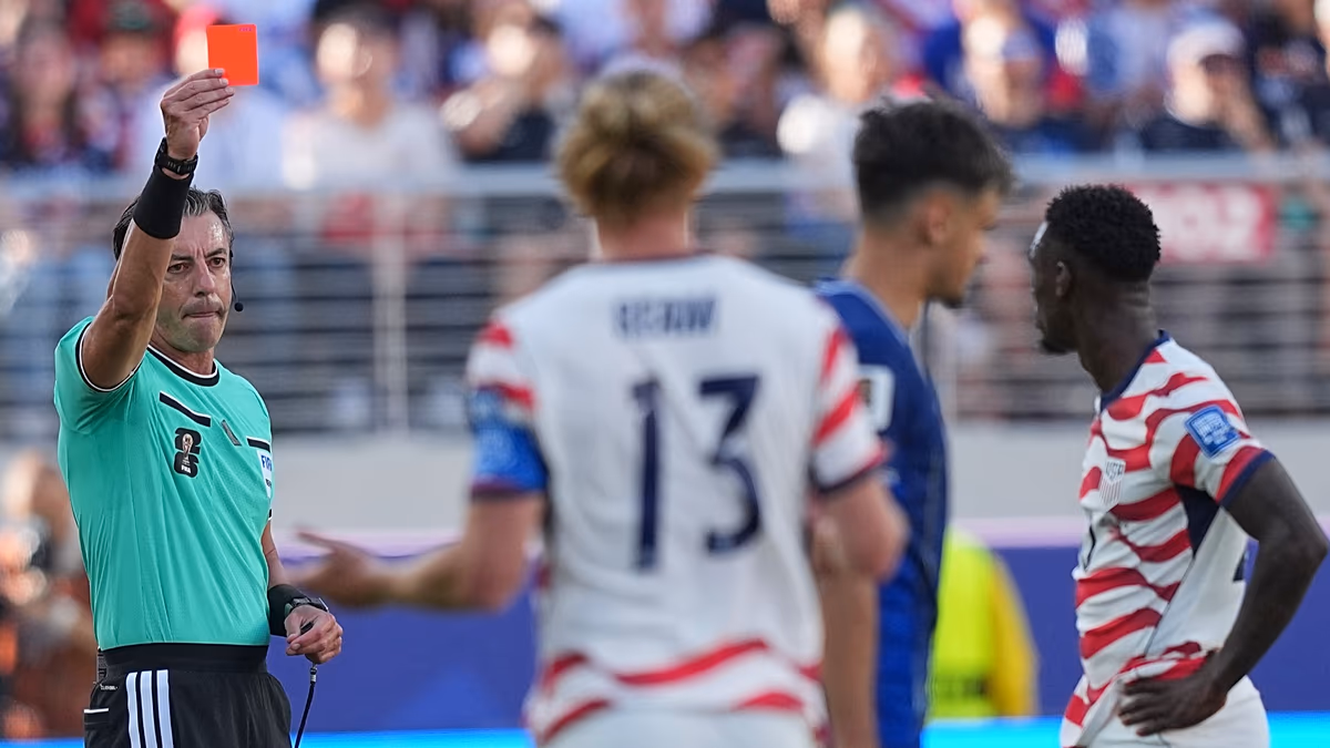 Az UEFA szerint a FIFA "átlépte a piros vonalat" a Balogun-meccsekre vonatkozó eltiltásának felfüggesztésében Trump felhívása után