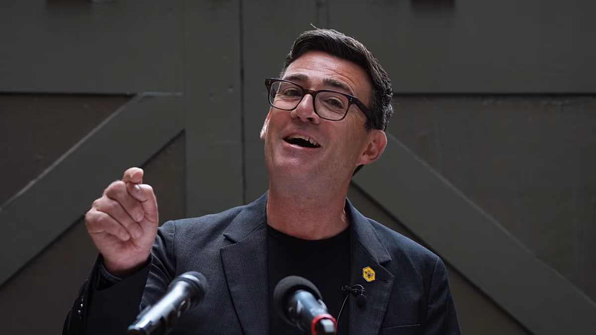 Burnham hamarosan az Egyesült Királyság következő miniszterelnöke lesz, és 322 munkáspárti képviselő támogatja őt az első szavazáson