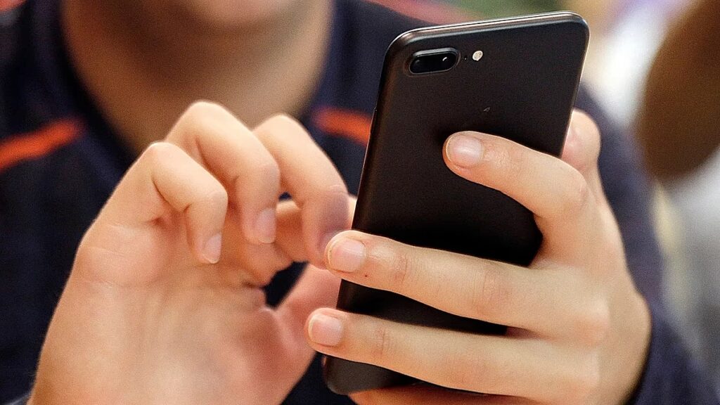 A telefonja tönkreteszi a hüvelykujját – és itt van, hogyan állíthatja le