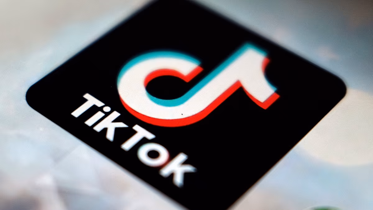 Az EU úgy találja, hogy a TikTok nem tudta megvédeni a gyermekek fiókjainak titkosságát a felnőttektől