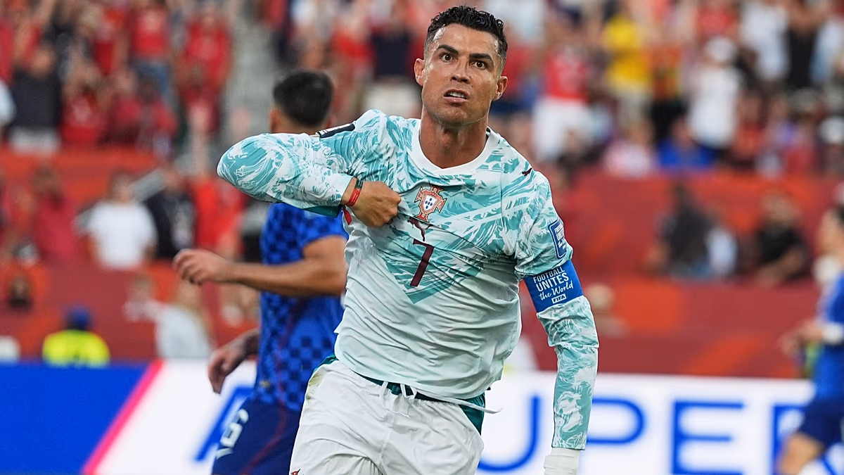 Azt mondta, hogy „Bismillah”? Cristiano Ronaldo tizenegyes suttogása globális vitát vált ki